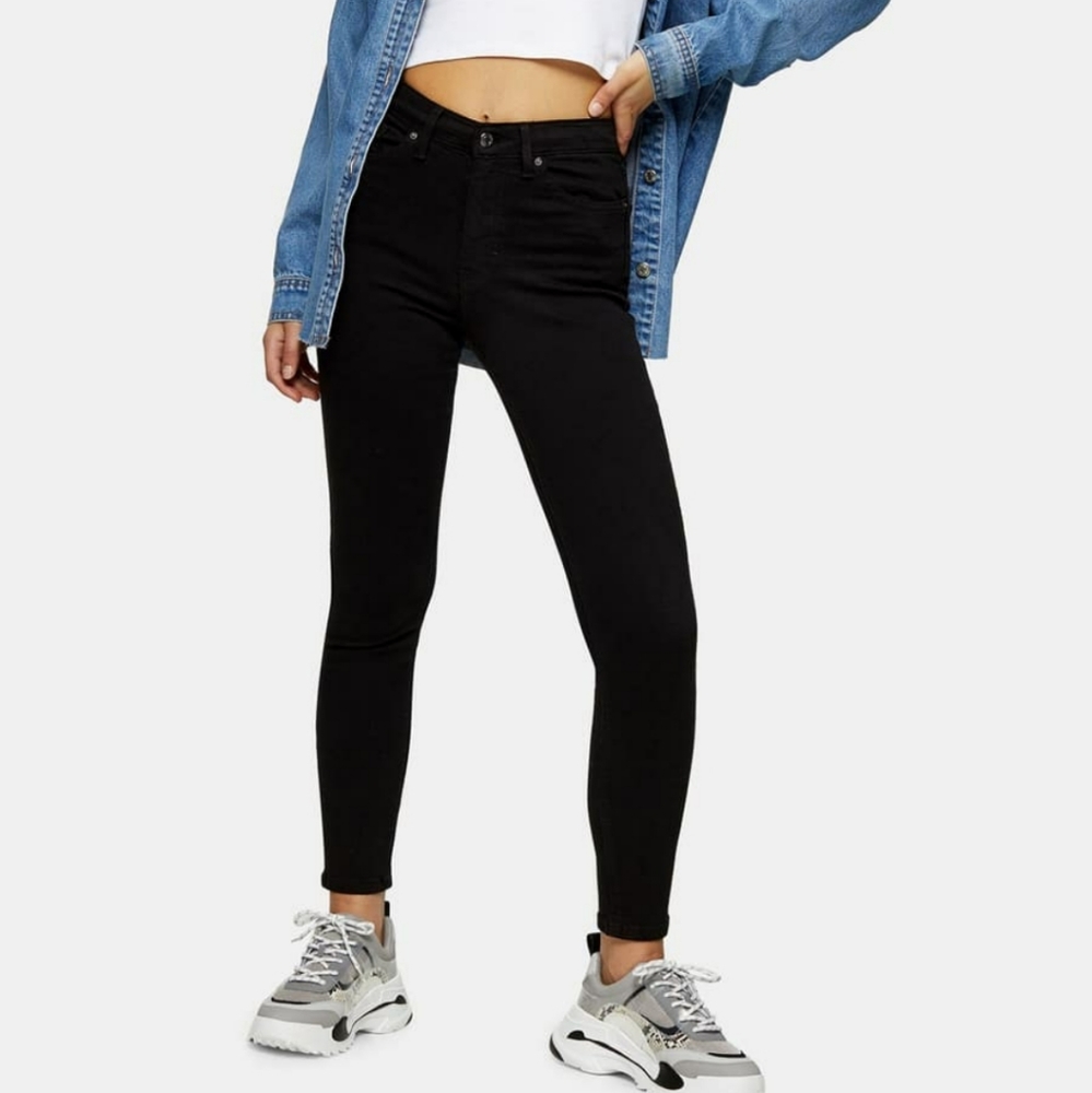 SOLD Topshop Jamie high waist black jeans
